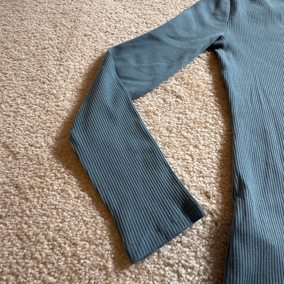 NWT GAP Teal Long Sleeve Tee - Picture 7 of 7